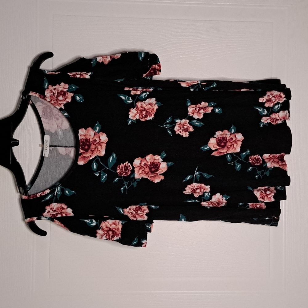 Persaya Floral Top Size XL
